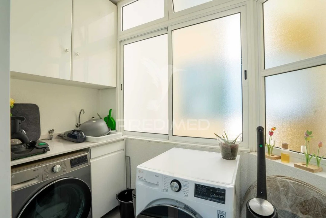 Apartamento T2 para Venda em Caniço Foto 17