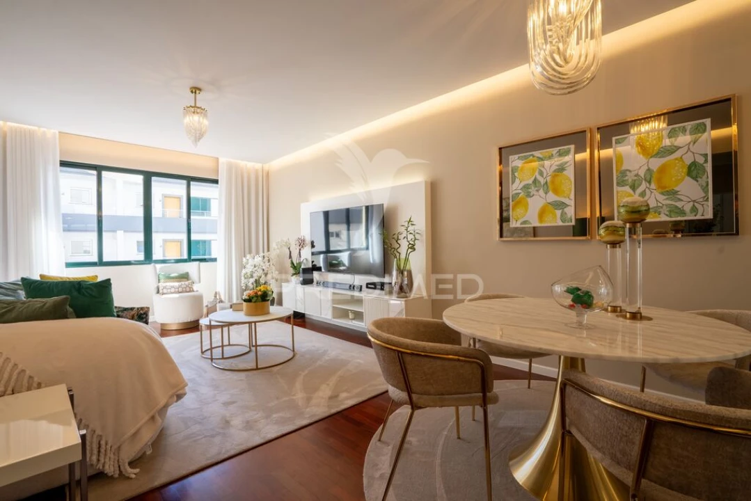 Apartamento T2 para Venda em Caniço Foto 4