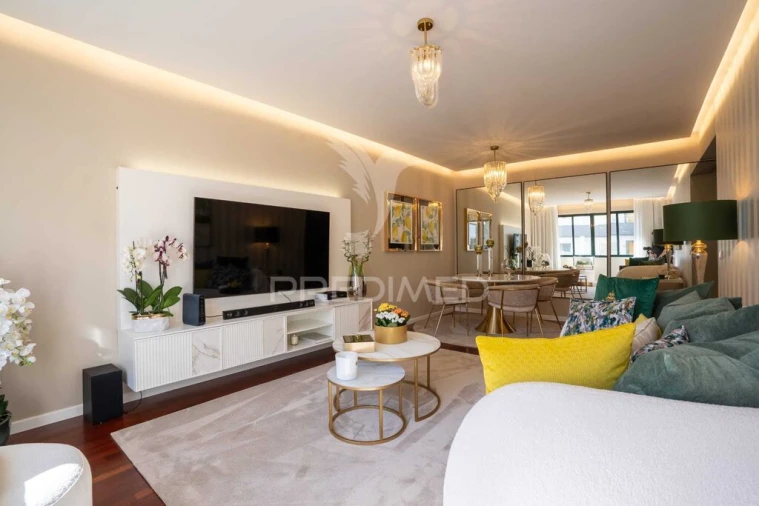 Apartamento T2 para Venda em Caniço Foto 6