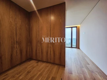 Apartamento T3 para Venda em Póvoa de Varzim, Beiriz e Argivai