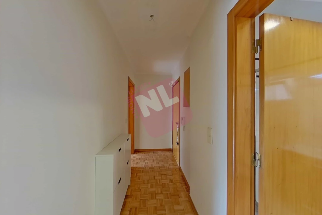 Apartamento T1 para Arrendamento em Lumiar Foto 16