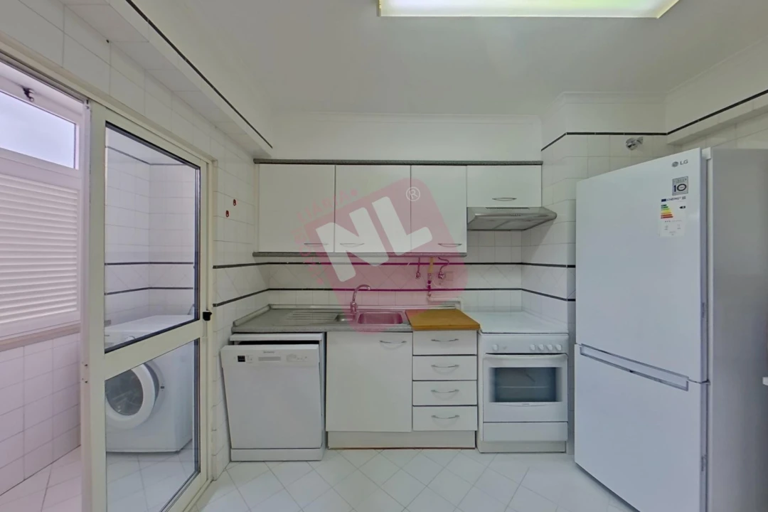 Apartamento T1 para Arrendamento em Lumiar Foto 26