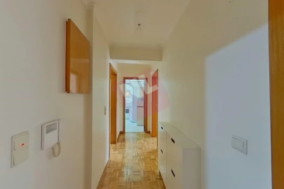 Apartamento T1 para Arrendamento em Lumiar