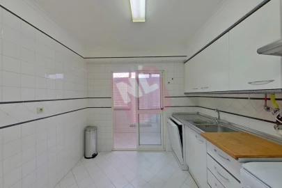 Apartamento T1 para Arrendamento em Lumiar