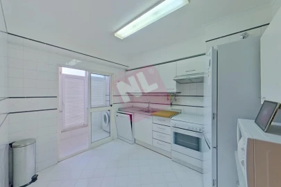 Apartamento T1 para Arrendamento em Lumiar