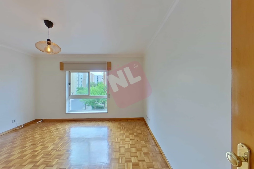 Apartamento T1 para Arrendamento em Lumiar Foto 20