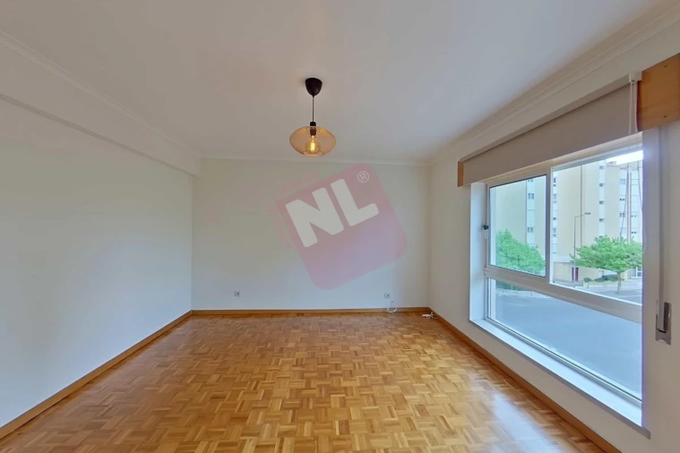 Apartamento T1 para Arrendamento em Lumiar Foto 21