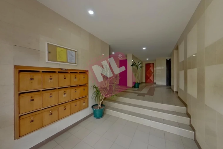 Apartamento T1 para Arrendamento em Lumiar Foto 4