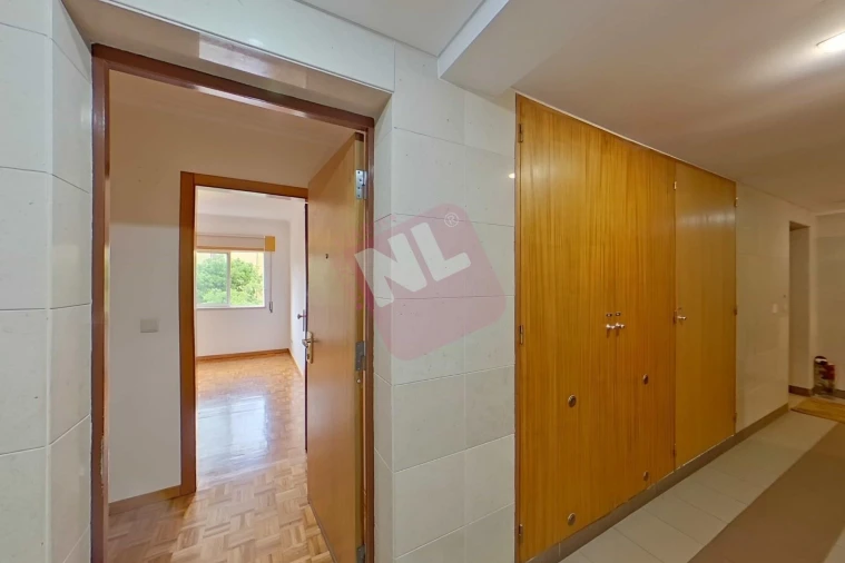 Apartamento T1 para Arrendamento em Lumiar Foto 10