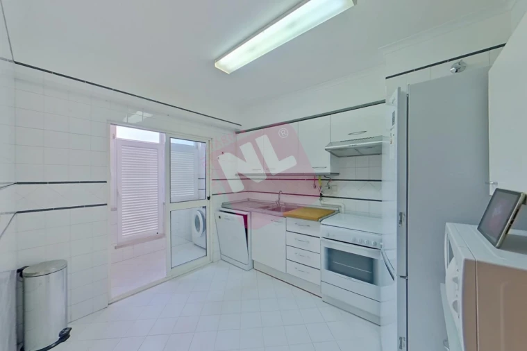 Apartamento T1 para Arrendamento em Lumiar Foto 24