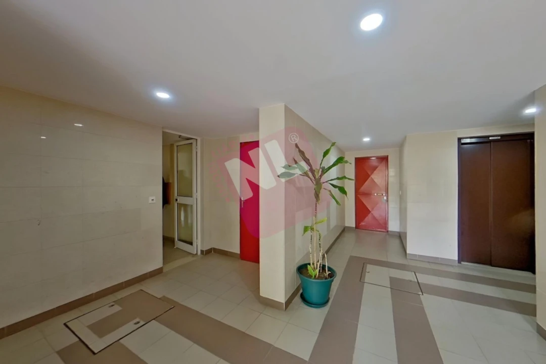 Apartamento T1 para Arrendamento em Lumiar Foto 5
