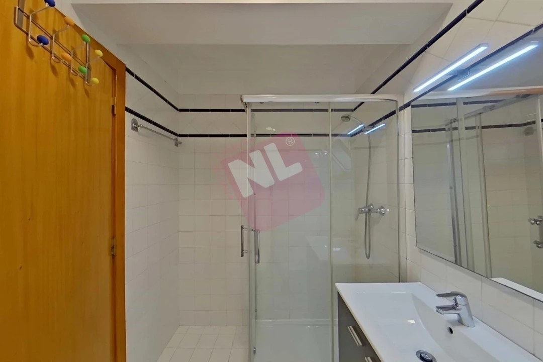 Apartamento T1 para Arrendamento em Lumiar Foto 19