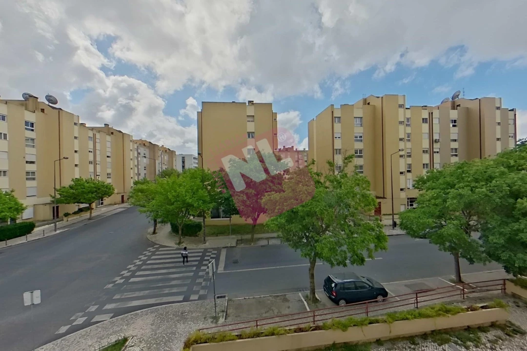 Apartamento T1 para Arrendamento em Lumiar Foto 35