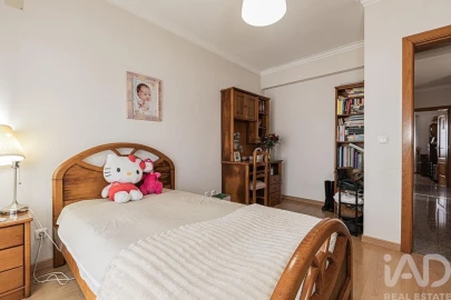Moradia T4 para Venda em Palhais e Coina