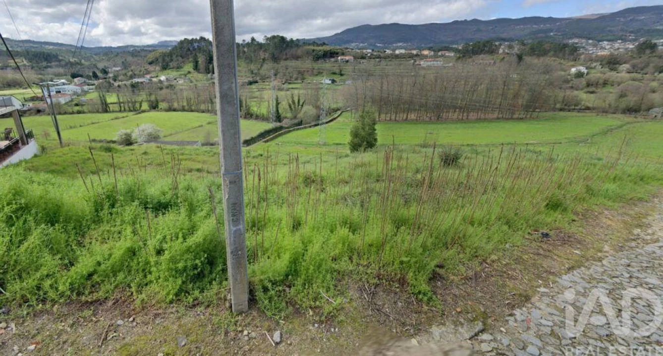 Terreno para Venda em Pena, Quintã e Vila Cova Foto 10