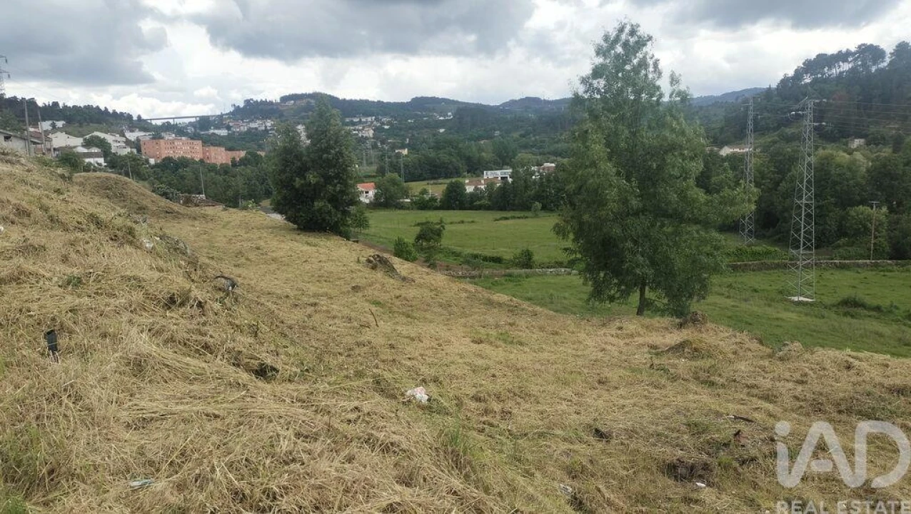 Terreno para Venda em Pena, Quintã e Vila Cova Foto 16