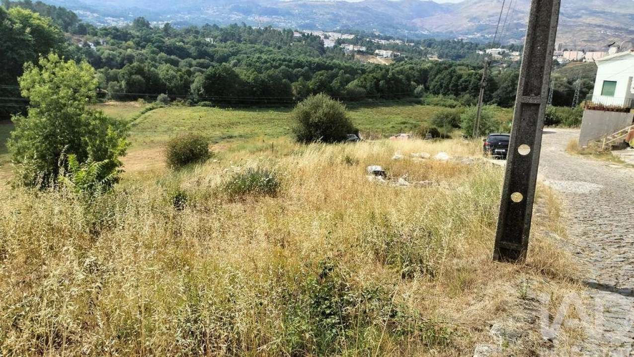 Terreno para Venda em Pena, Quintã e Vila Cova Foto 5