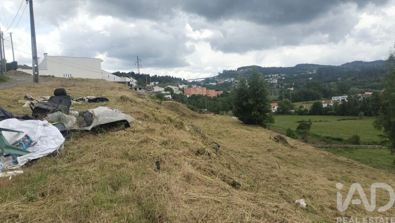 Terreno para Venda em Pena, Quintã e Vila Cova Foto 15