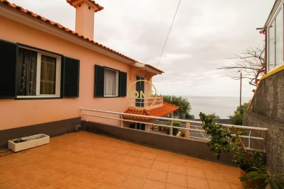 Moradia T3 para Venda em Santa Cruz