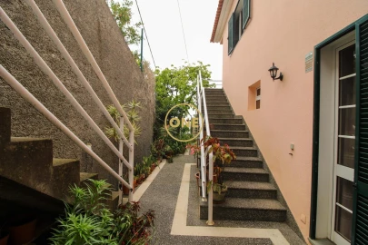 Moradia T3 para Venda em Santa Cruz