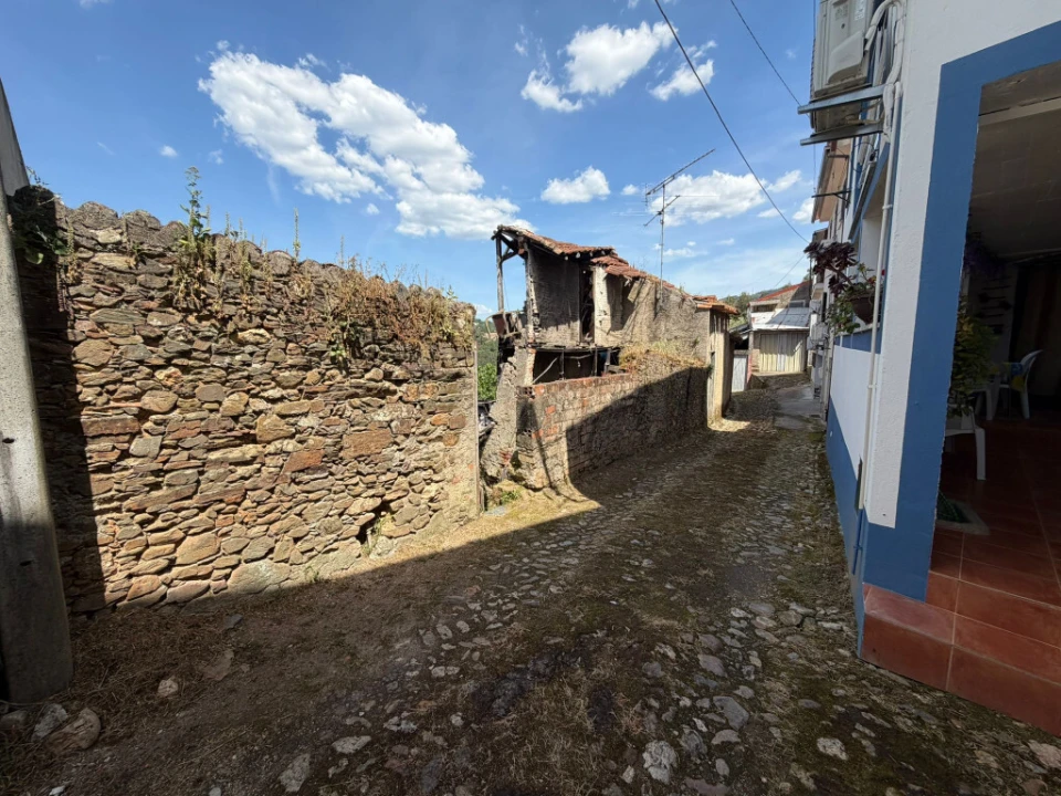 Moradia T3 para Venda em Arganil Foto 2