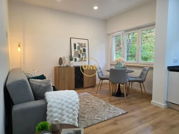 Apartamento T2 para Venda em Benfica