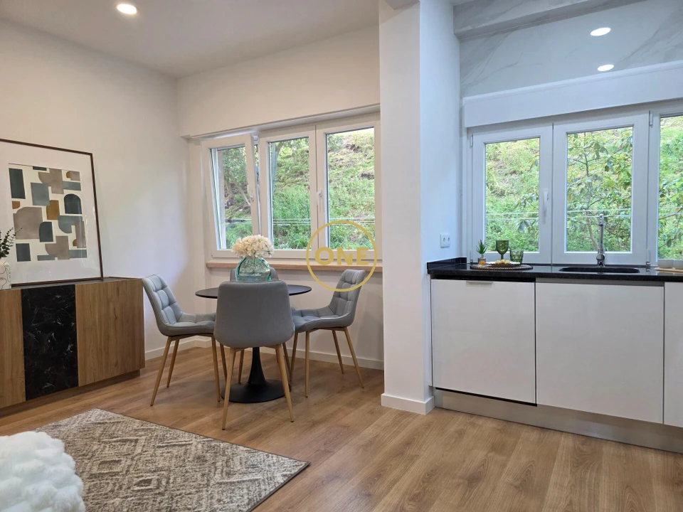 Apartamento T2 para Venda em Benfica Foto 6