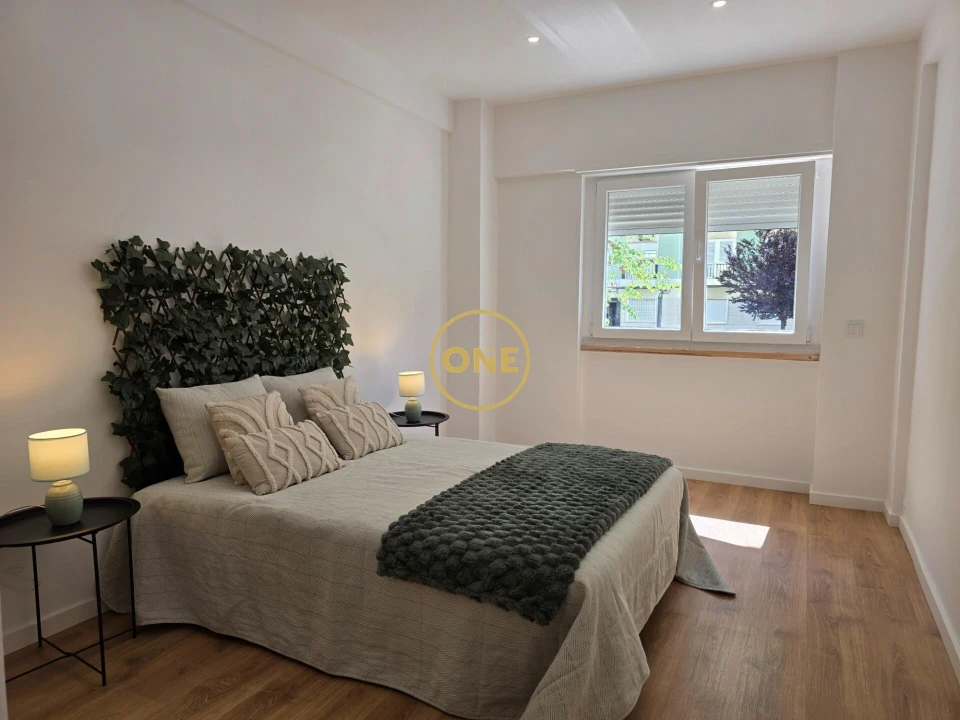 Apartamento T2 para Venda em Benfica Foto 12