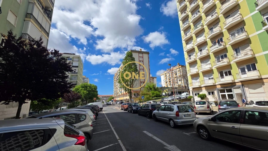 Apartamento T2 para Venda em Benfica Foto 27