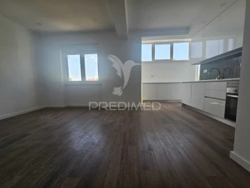 Apartamento T2 para Venda em Venteira