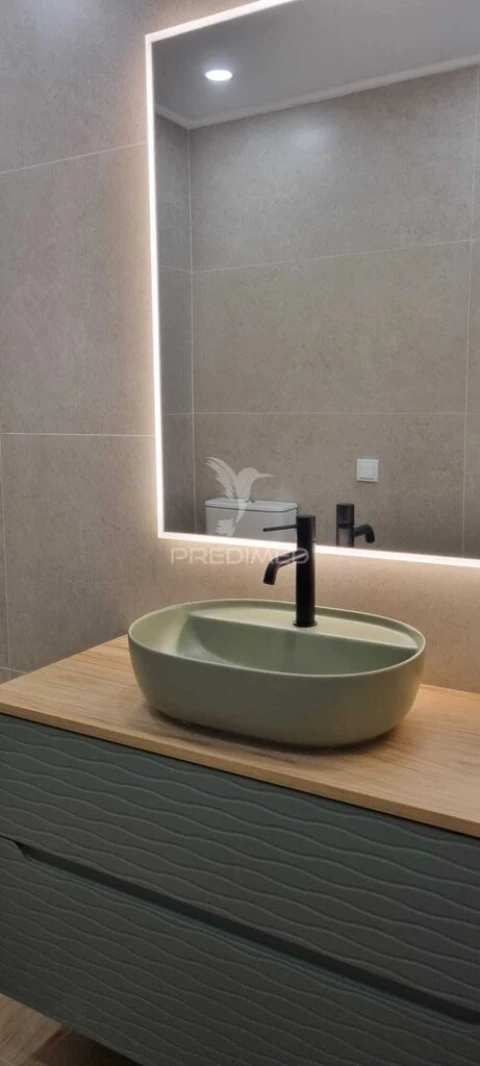 Apartamento T2 para Venda em Venteira
