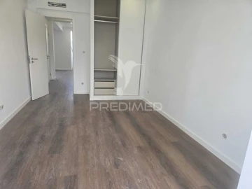 Apartamento T2 para Venda em Venteira
