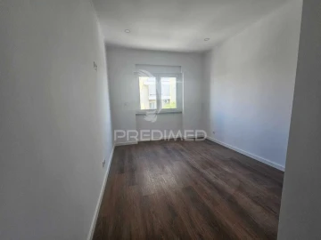 Apartamento T2 para Venda em Venteira