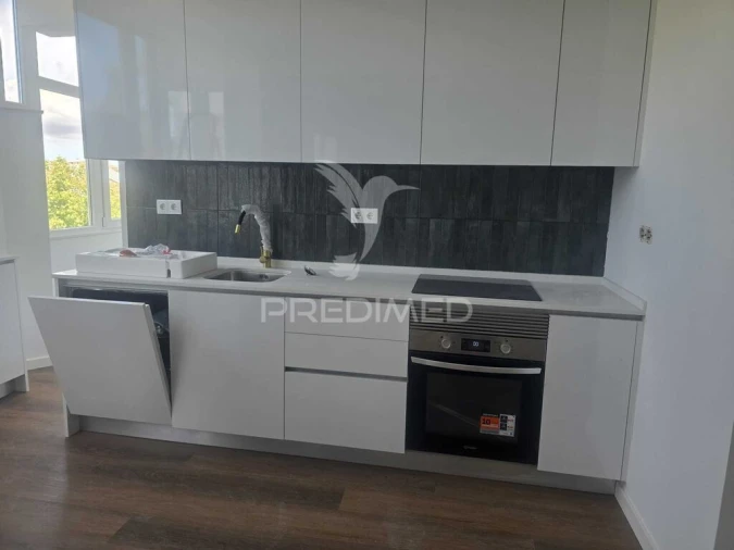 Apartamento T2 para Venda em Venteira Foto 4