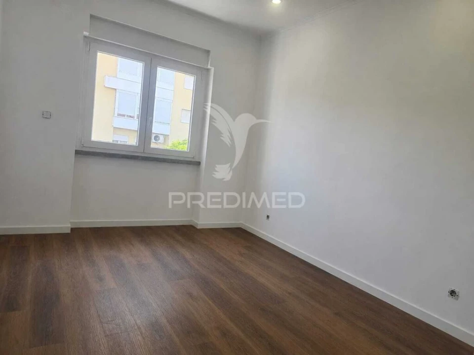 Apartamento T2 para Venda em Venteira Foto 14