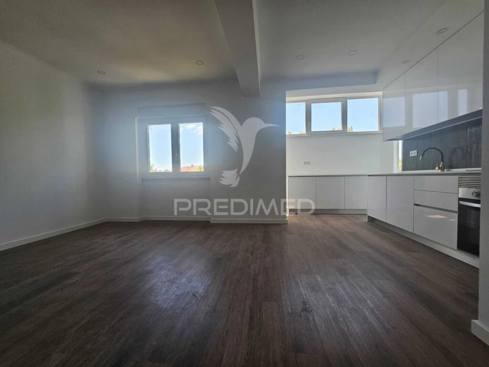 Apartamento T2 para Venda em Venteira Foto 12