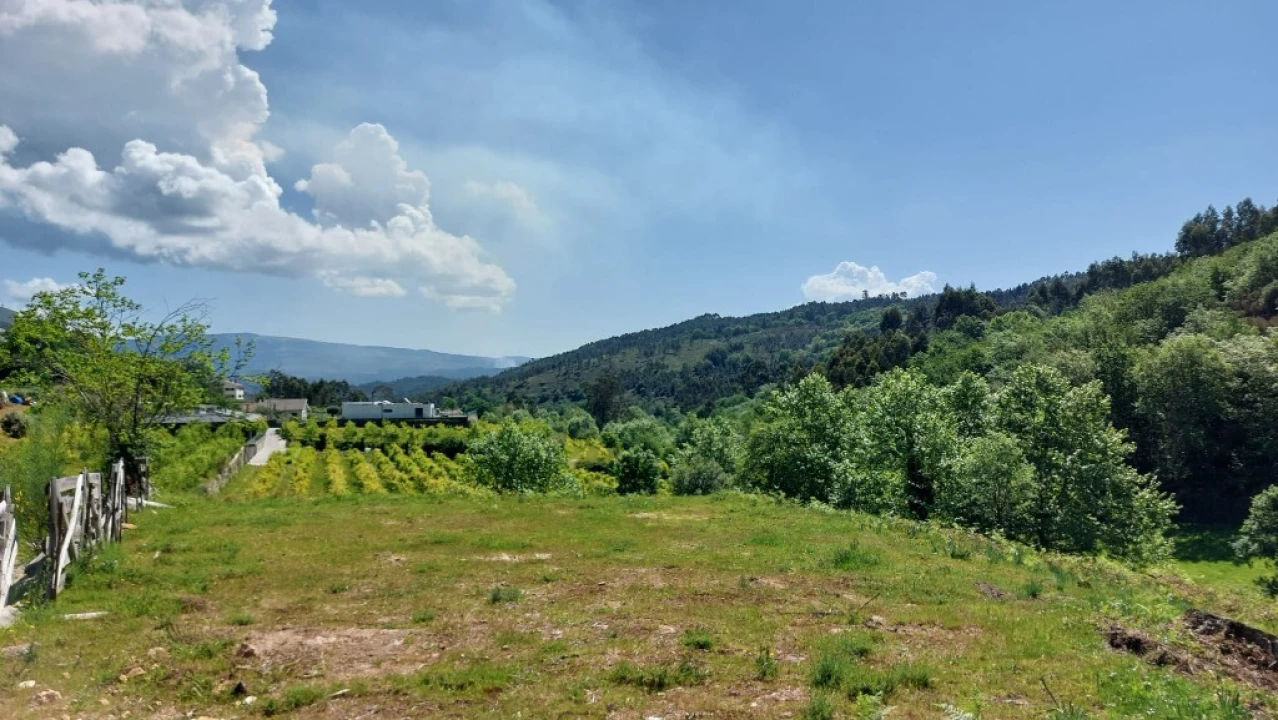 Terreno para Venda em Tabuaças Foto 3