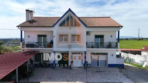 Moradia T5 para Venda em Azambujeira e Malaqueijo