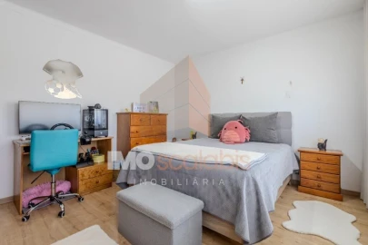 Moradia T5 para Venda em Azambujeira e Malaqueijo