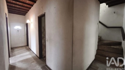 Moradia T6 para Venda em Oliveira do Hospital e São Paio de Gramaços