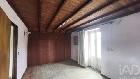 Moradia T6 para Venda em Oliveira do Hospital e São Paio de Gramaços