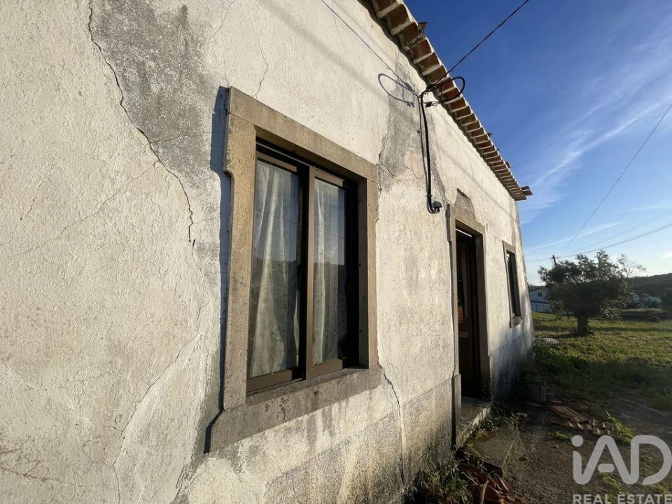 Moradia T2 para Venda em Chãos Foto 1