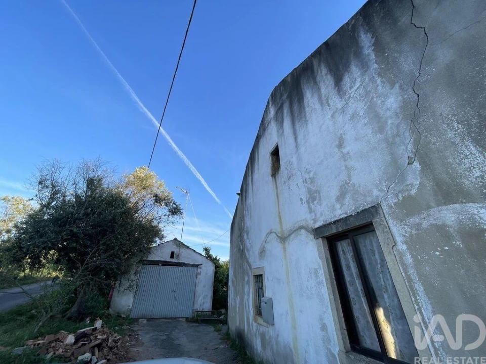 Moradia T2 para Venda em Chãos Foto 4