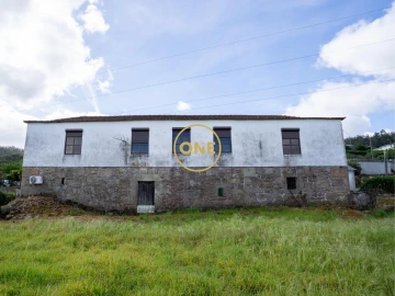 Quinta T8 para Venda em Roriz