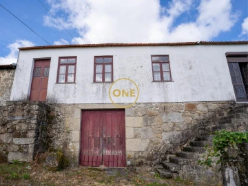 Quinta T8 para Venda em Roriz