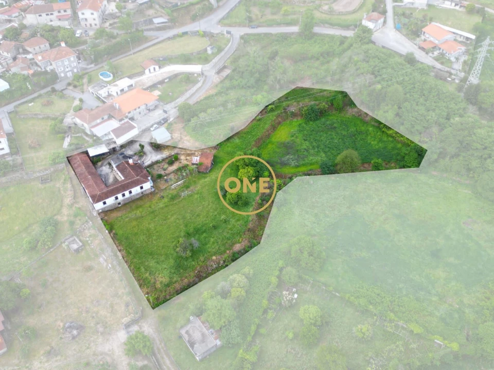 Quinta T8 para Venda em Roriz Foto 1