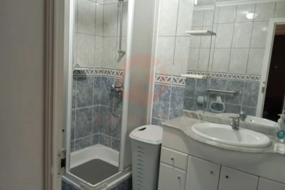 Moradia T4 para Venda em Agualva