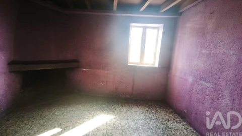 Moradia T2 para Venda em Seixo da Beira