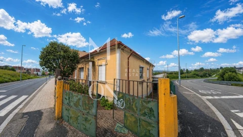 Prédio para Venda em São Mamede de Infesta e Senhora da Hora