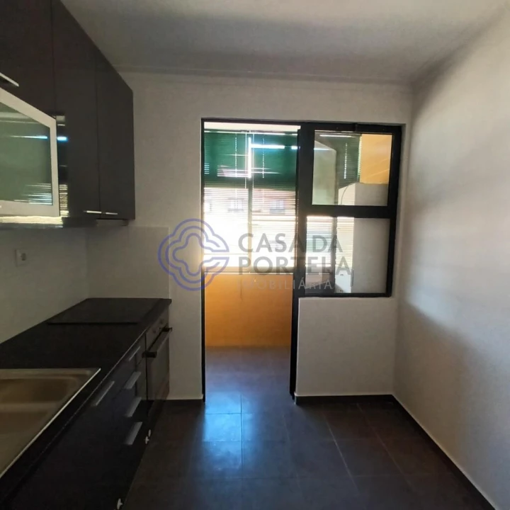 Apartamento T2 para Venda em Canelas Foto 19